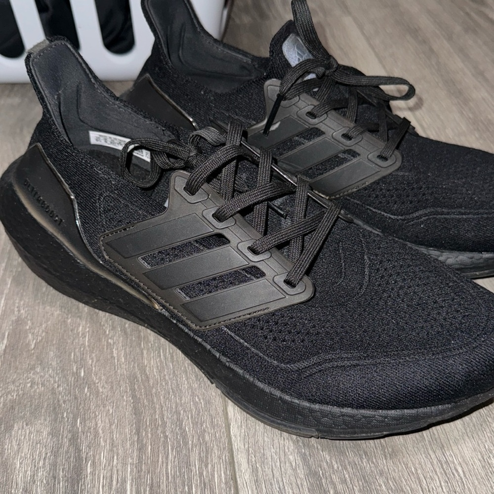 Ultraboost 21 9.5 men’s all black